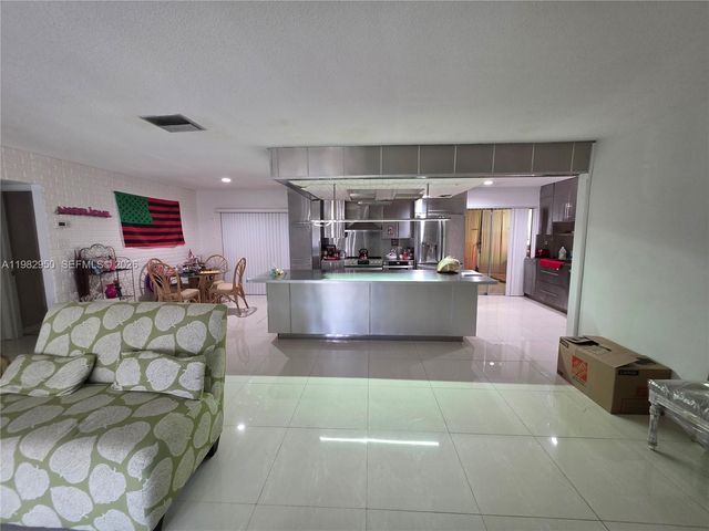 5415 NW 49th Terrace, Tamarac, FL 33319