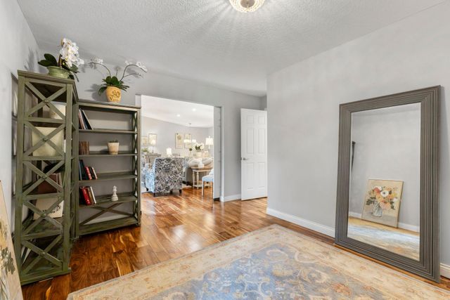 1185 weston, Plymouth, MN 55447