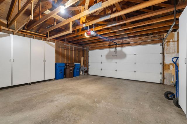 1185 weston, Plymouth, MN 55447