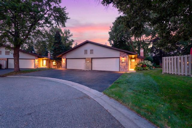 1185 weston, Plymouth, MN 55447