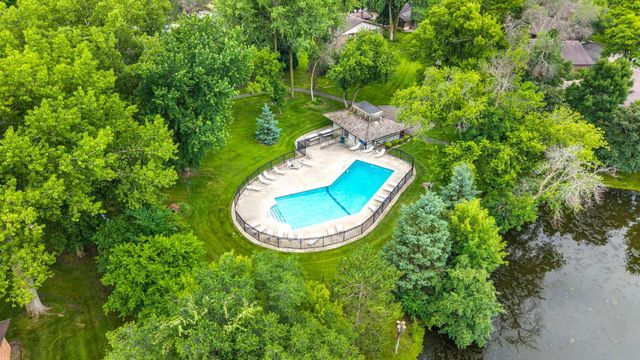 1185 weston, Plymouth, MN 55447