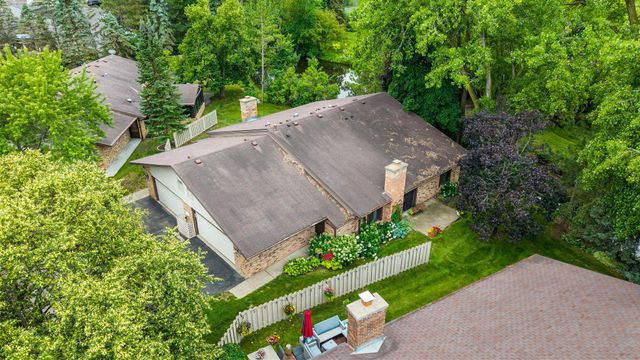 1185 weston, Plymouth, MN 55447
