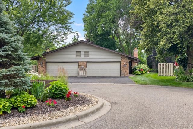 1185 weston, Plymouth, MN 55447