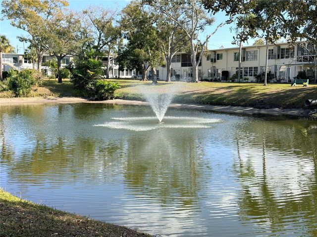 4141 56TH WAY N 801, Kenneth City, FL 33709