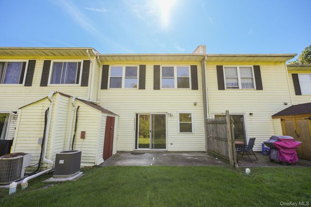 276 Temple Hill Road 1305, New Windsor, NY 12553