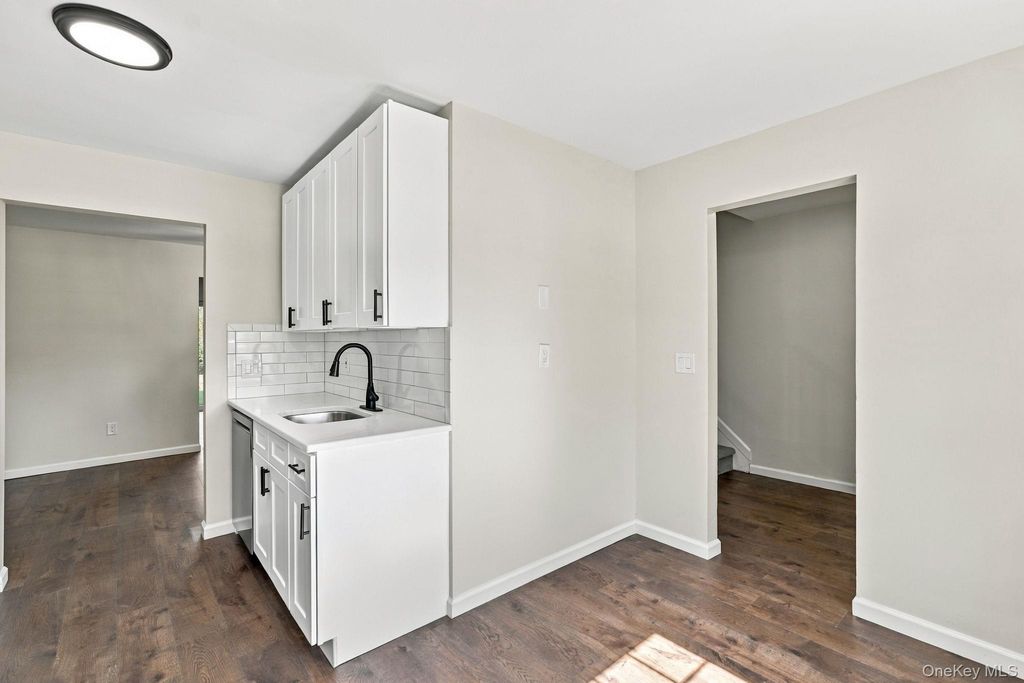 276 Temple Hill Road 1305, New Windsor, NY 12553 — photo 5