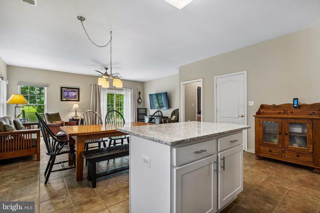 40 RAINFLOWER LN, West Windsor, NJ 08550