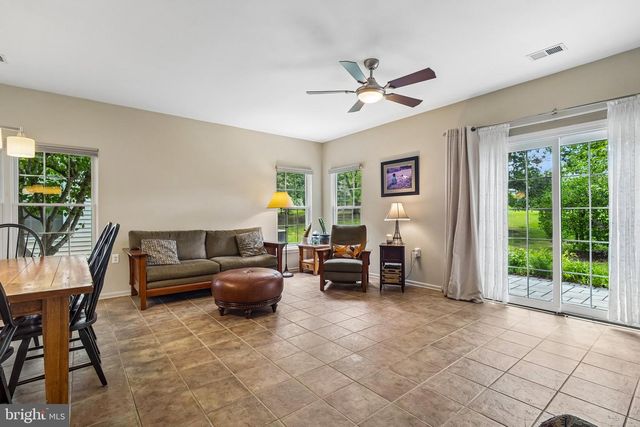 40 RAINFLOWER LN, West Windsor, NJ 08550