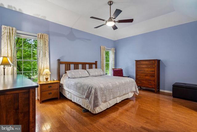 40 RAINFLOWER LN, West Windsor, NJ 08550