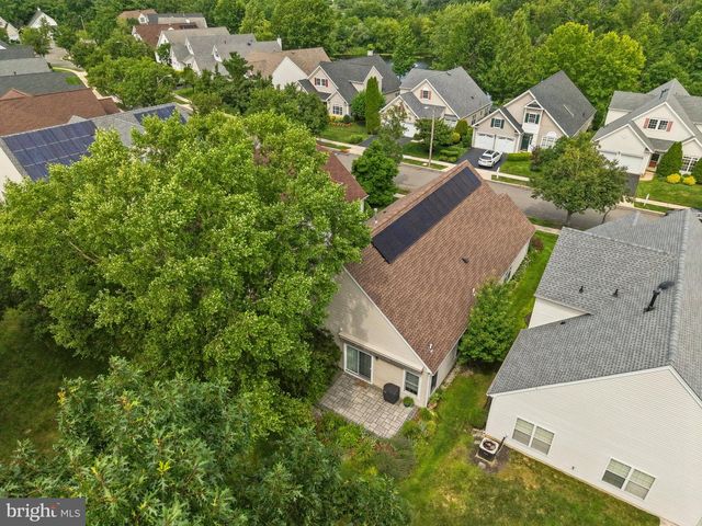 40 RAINFLOWER LN, West Windsor, NJ 08550