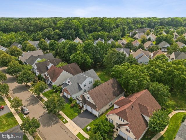 40 RAINFLOWER LN, West Windsor, NJ 08550