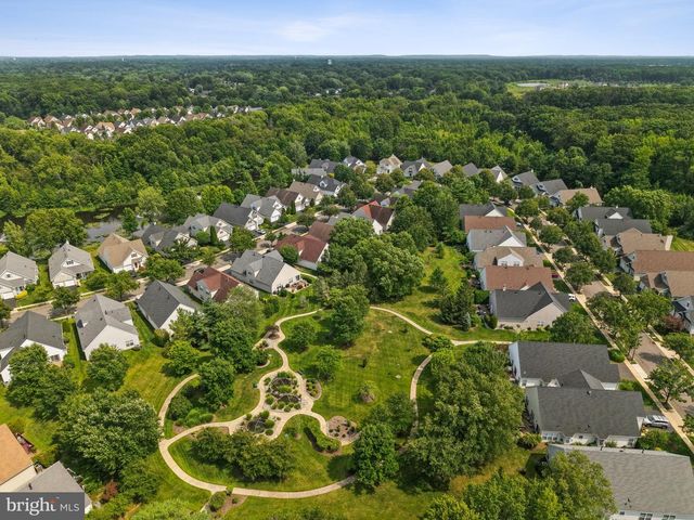 40 RAINFLOWER LN, West Windsor, NJ 08550