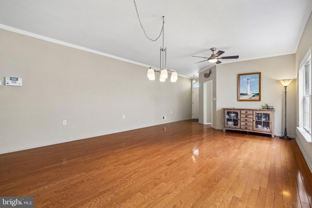 40 RAINFLOWER LN, West Windsor, NJ 08550