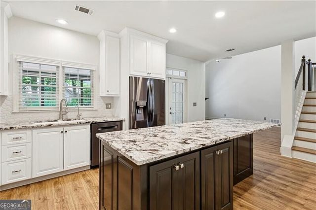 934 Chesterfield Place NW, Marietta, GA 30064