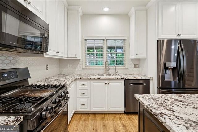 934 Chesterfield Place NW, Marietta, GA 30064