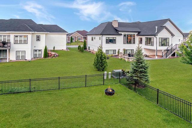 822 Ronald Overlook, Waunakee, WI 53597