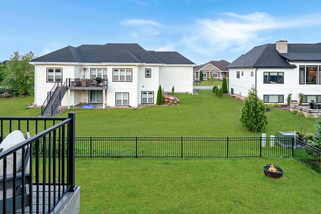 822 Ronald Overlook, Waunakee, WI 53597