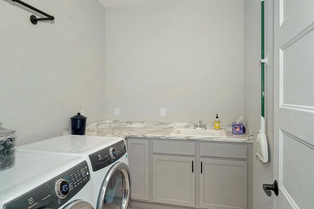 822 Ronald Overlook, Waunakee, WI 53597