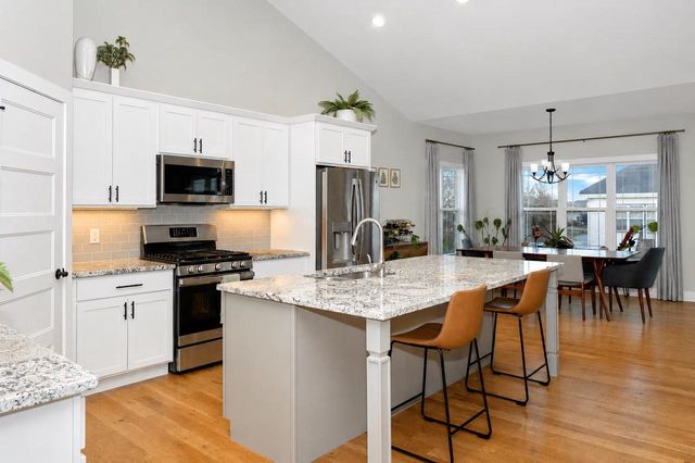 822 Ronald Overlook, Waunakee, WI 53597