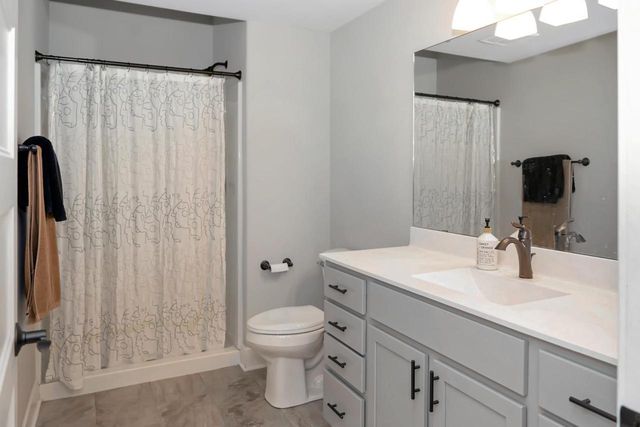 822 Ronald Overlook, Waunakee, WI 53597