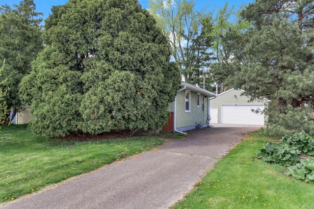 159 County Road C2 W, Roseville, MN 55113