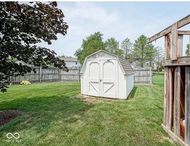 11052 Oakspring Drive, Indianapolis, IN 46239