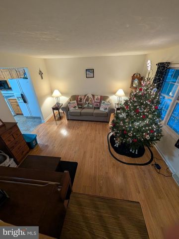 15 YORKTOWNE CT, Littlestown, PA 17340