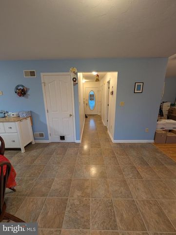 15 YORKTOWNE CT, Littlestown, PA 17340