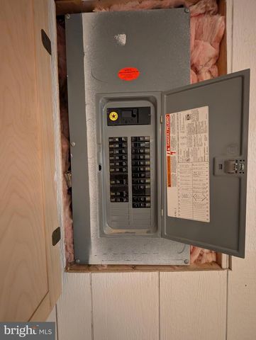 15 YORKTOWNE CT, Littlestown, PA 17340