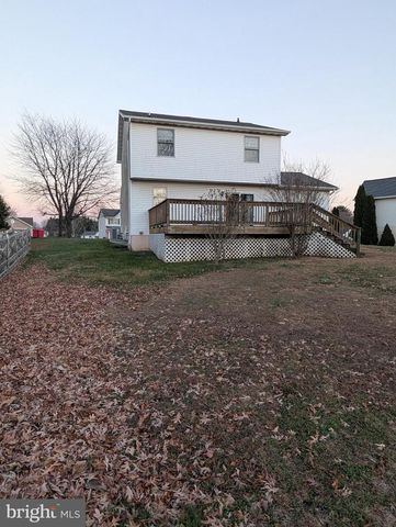 15 YORKTOWNE CT, Littlestown, PA 17340