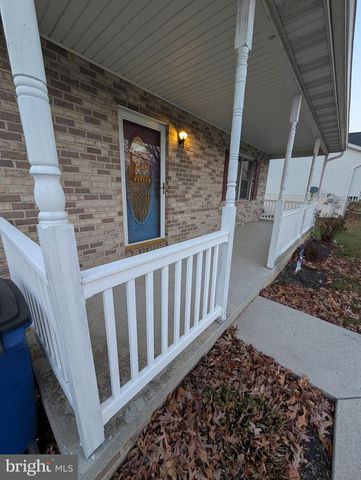 15 YORKTOWNE CT, Littlestown, PA 17340