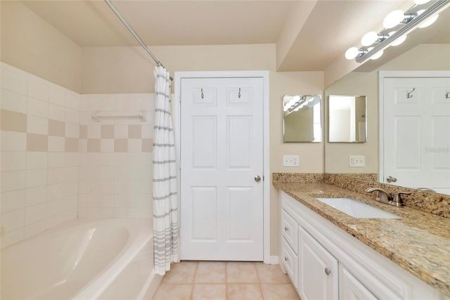 5560 ROSEHILL ROAD 201, Sarasota, FL 34233