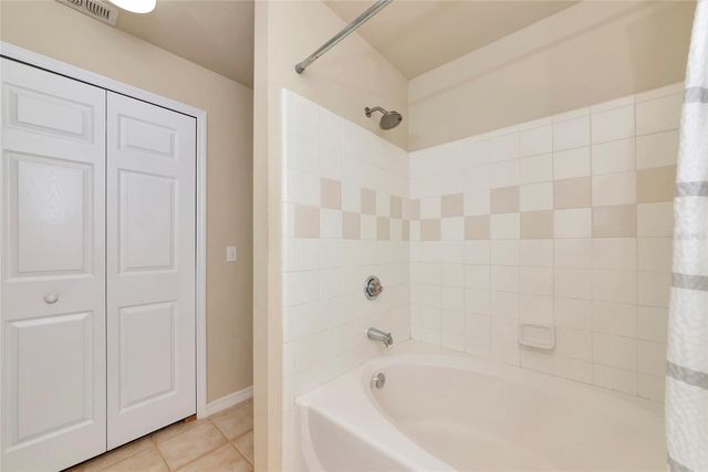 5560 ROSEHILL ROAD 201, Sarasota, FL 34233