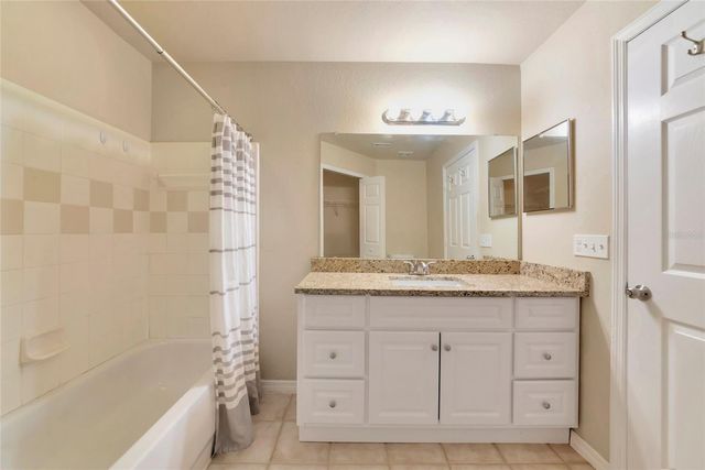 5560 ROSEHILL ROAD 201, Sarasota, FL 34233