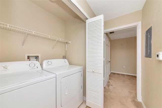 5560 ROSEHILL ROAD 201, Sarasota, FL 34233