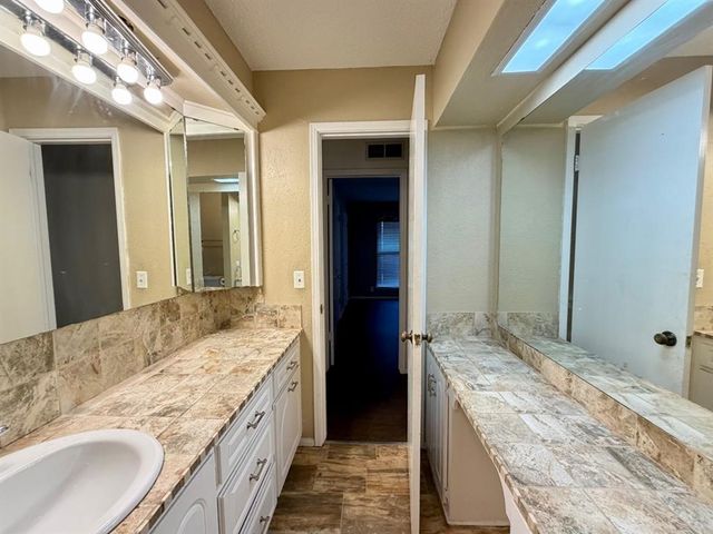 6612 Crow Circle, Oklahoma City, OK 73132