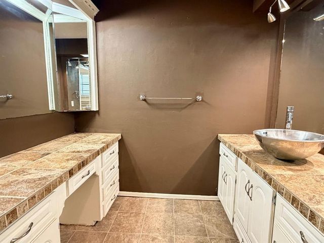 6612 Crow Circle, Oklahoma City, OK 73132