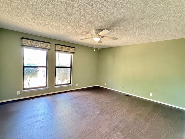 6612 Crow Circle, Oklahoma City, OK 73132