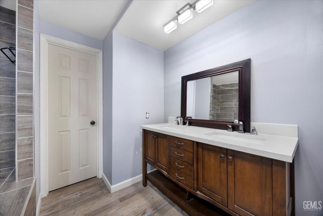 2901 Berkeley Street, Bakersfield, CA 93305