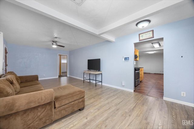 2901 Berkeley Street, Bakersfield, CA 93305