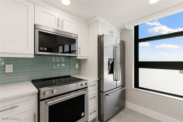 320 Seaview CT 512, Marco Island, FL 34145