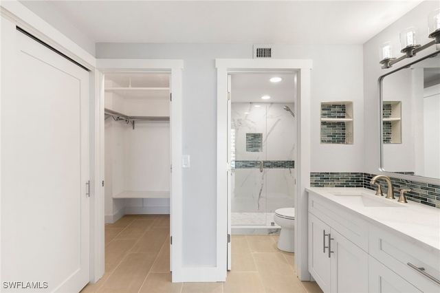 320 Seaview CT 512, Marco Island, FL 34145