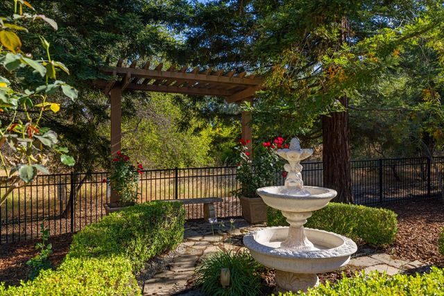 5869 Granite Hills Dr, Granite Bay, CA 95746
