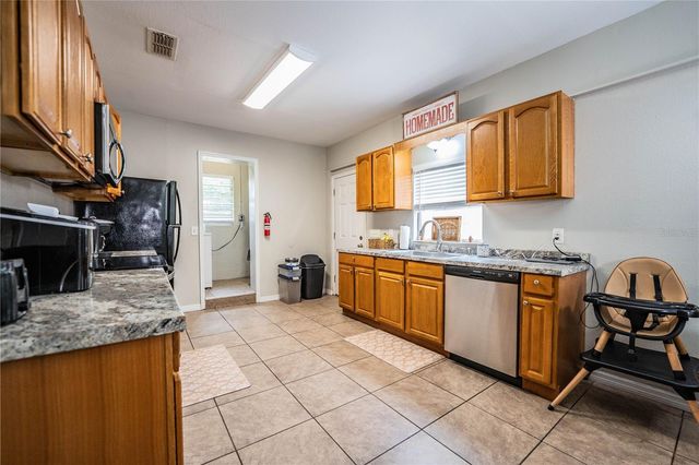 3004 AVENUE S NW, Winter Haven, FL 33881