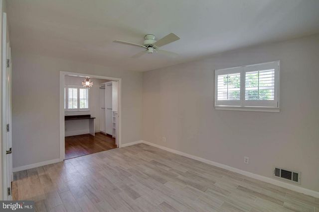 1415 MAYFLOWER DR, Mclean, VA 22101