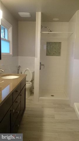 1415 MAYFLOWER DR, Mclean, VA 22101