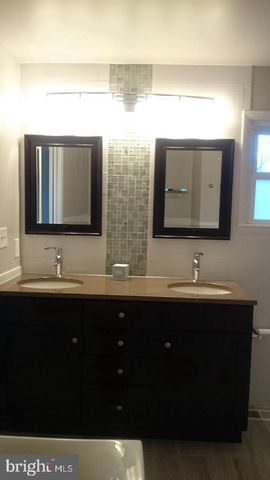 1415 MAYFLOWER DR, Mclean, VA 22101