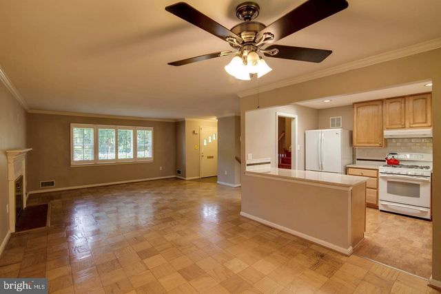 1415 MAYFLOWER DR, Mclean, VA 22101