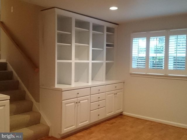 1415 MAYFLOWER DR, Mclean, VA 22101
