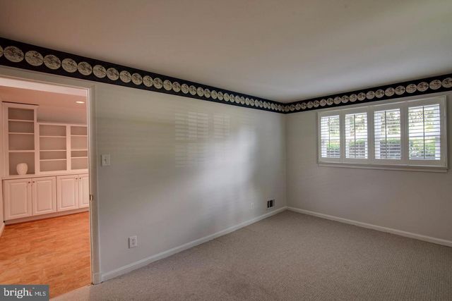 1415 MAYFLOWER DR, Mclean, VA 22101
